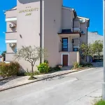 Antic 1 Apartman *