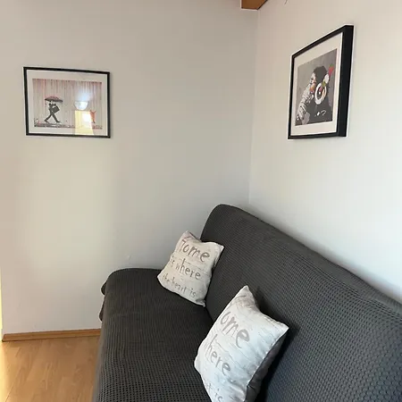 Antic 1 Apartment *