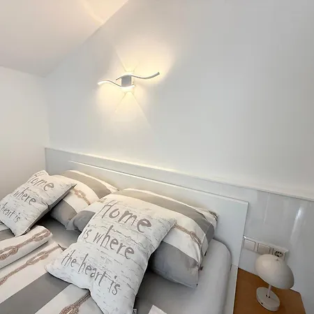 Antic 1 * Pjescana Uvala