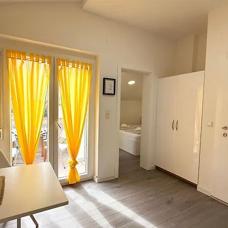 Apartman Antic 1 *
