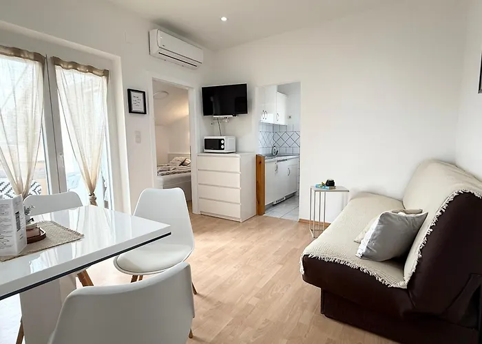 Antic 1 Apartament Pjescana Uvala