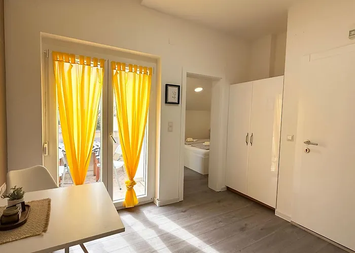 Apartament Antic 1 *